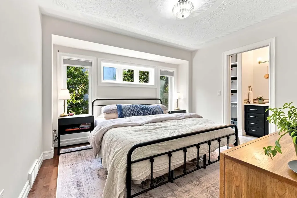 5808 43 Avenue Red Deer AB T4N3E6