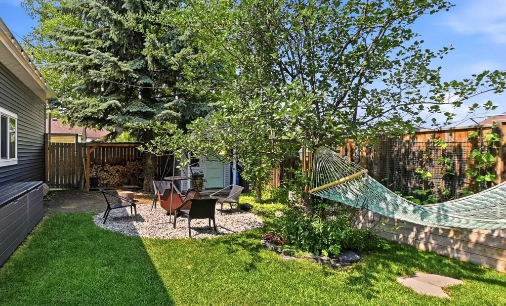 5808 43 Avenue Red Deer AB T4N3E6