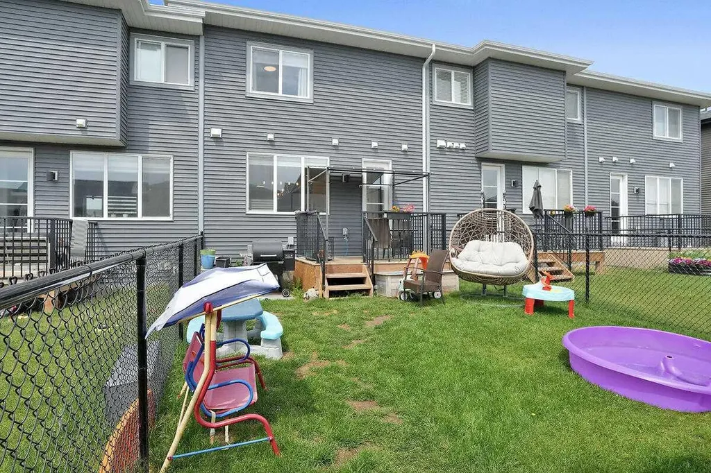 1139 Lanark Boulevard SE Airdrie AB T4A 3M9