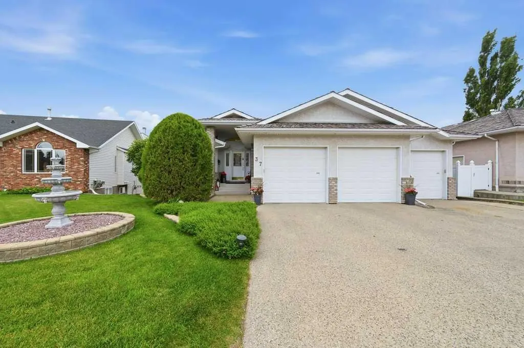 37 Ashmore Close Red Deer AB T4R 2R7