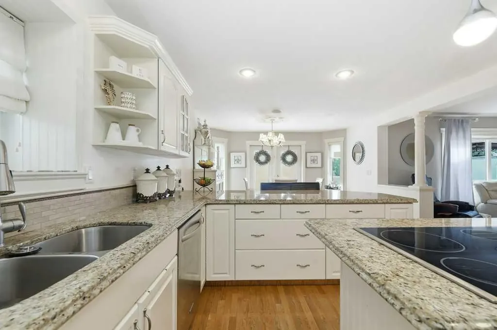 37 Ashmore Close Red Deer AB T4R 2R7