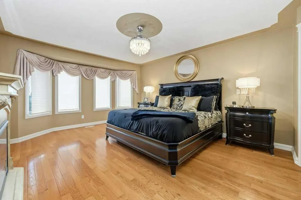 37 Ashmore Close Red Deer AB T4R 2R7