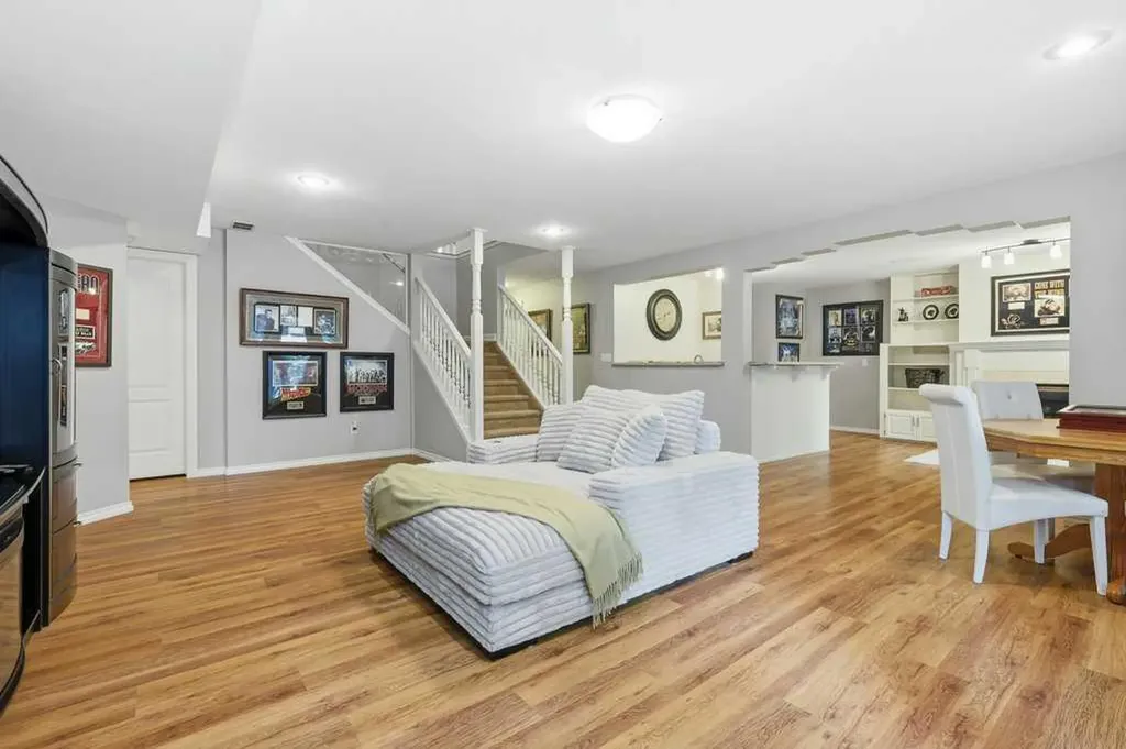 37 Ashmore Close Red Deer AB T4R 2R7