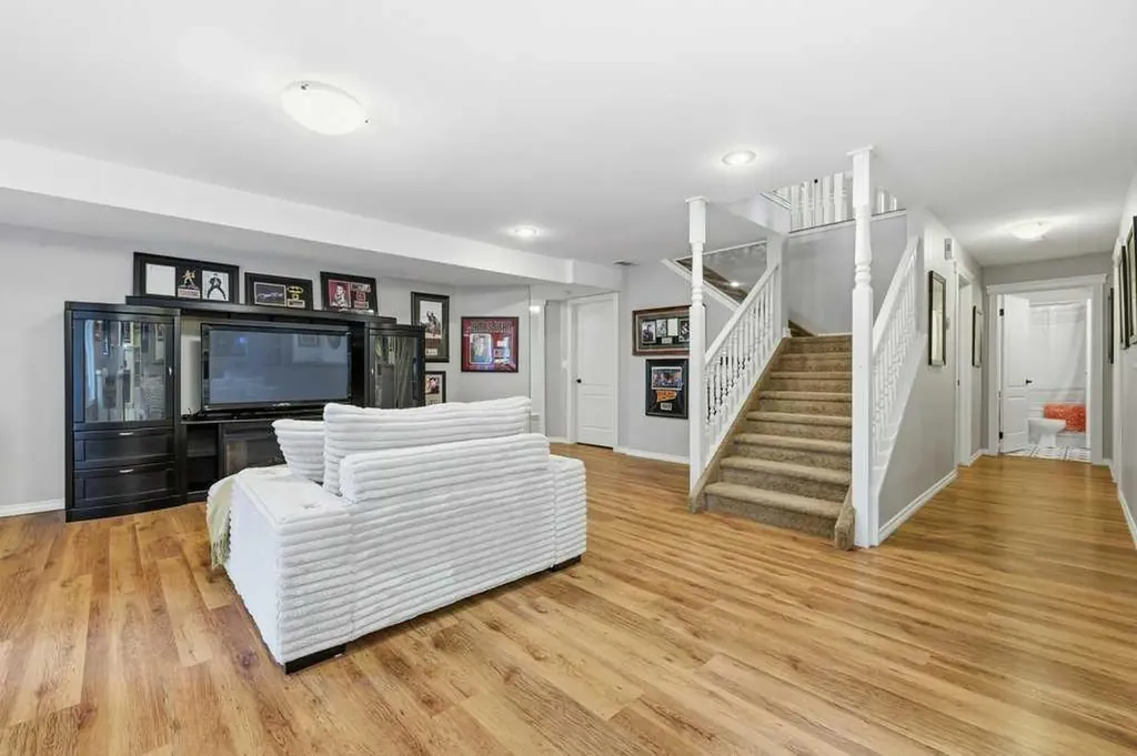 37 Ashmore Close Red Deer AB T4R 2R7