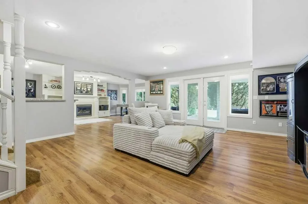 37 Ashmore Close Red Deer AB T4R 2R7