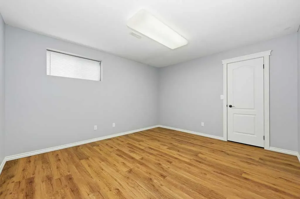 37 Ashmore Close Red Deer AB T4R 2R7