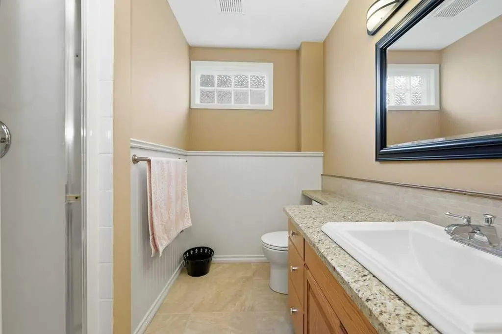 37 Ashmore Close Red Deer AB T4R 2R7