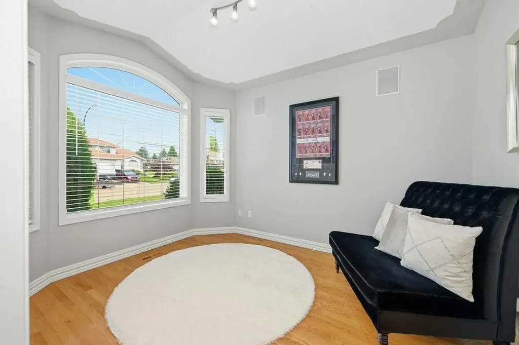 37 Ashmore Close Red Deer AB T4R 2R7