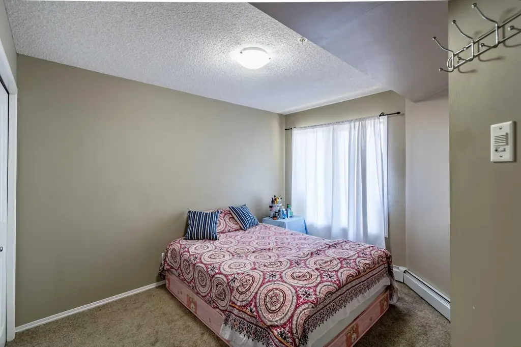 5 Saddlestone Way NE Calgary AB T3J0S2