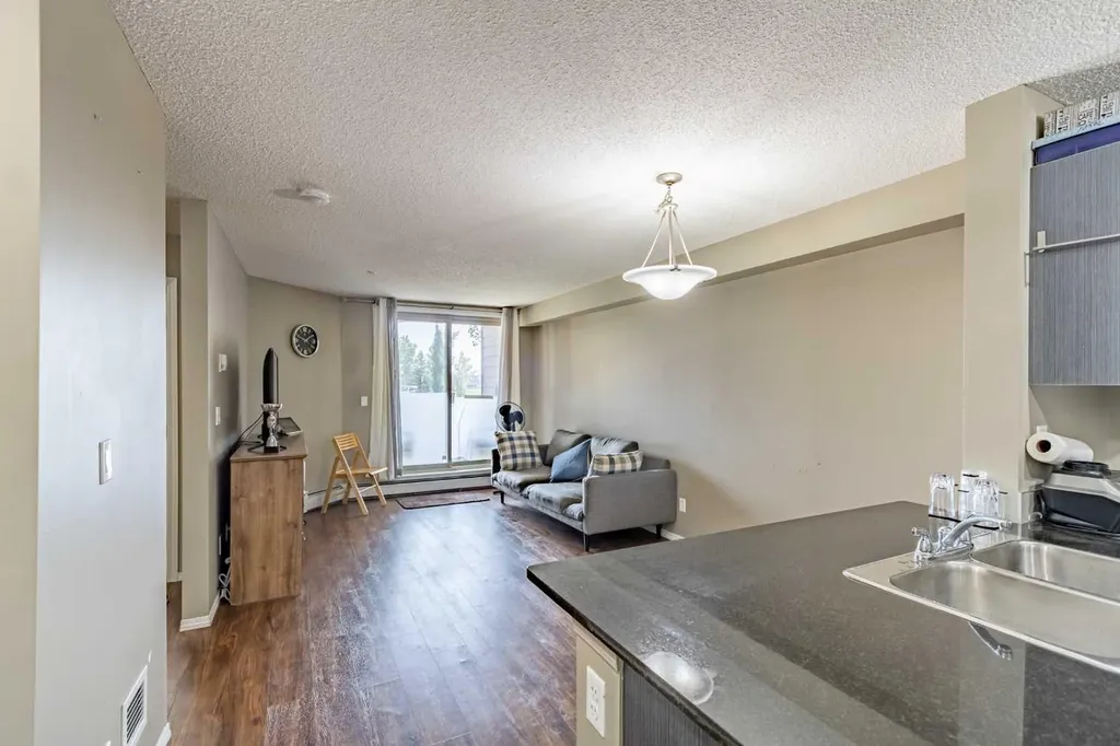 5 Saddlestone Way NE Calgary AB T3J0S2