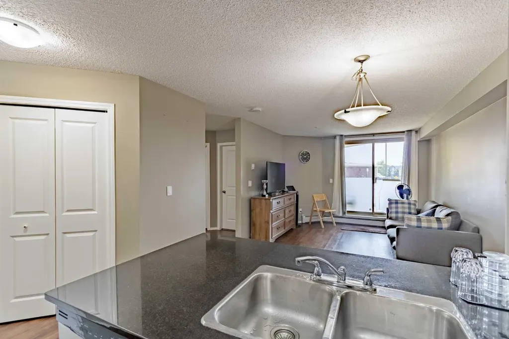 5 Saddlestone Way NE Calgary AB T3J0S2