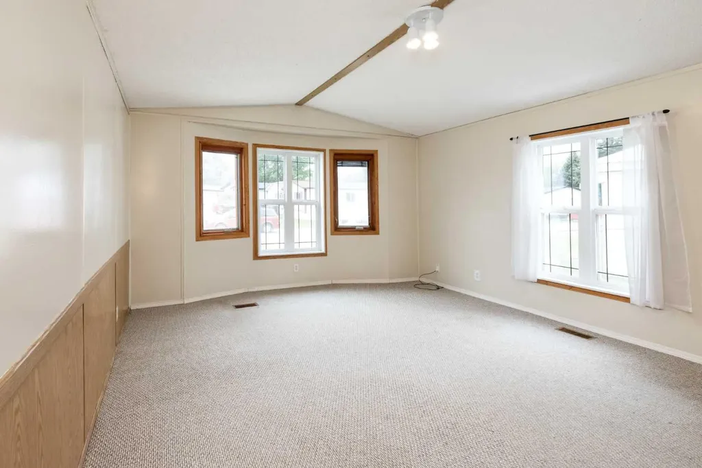 315 Meadow Drive Benalto AB T0M 0H0