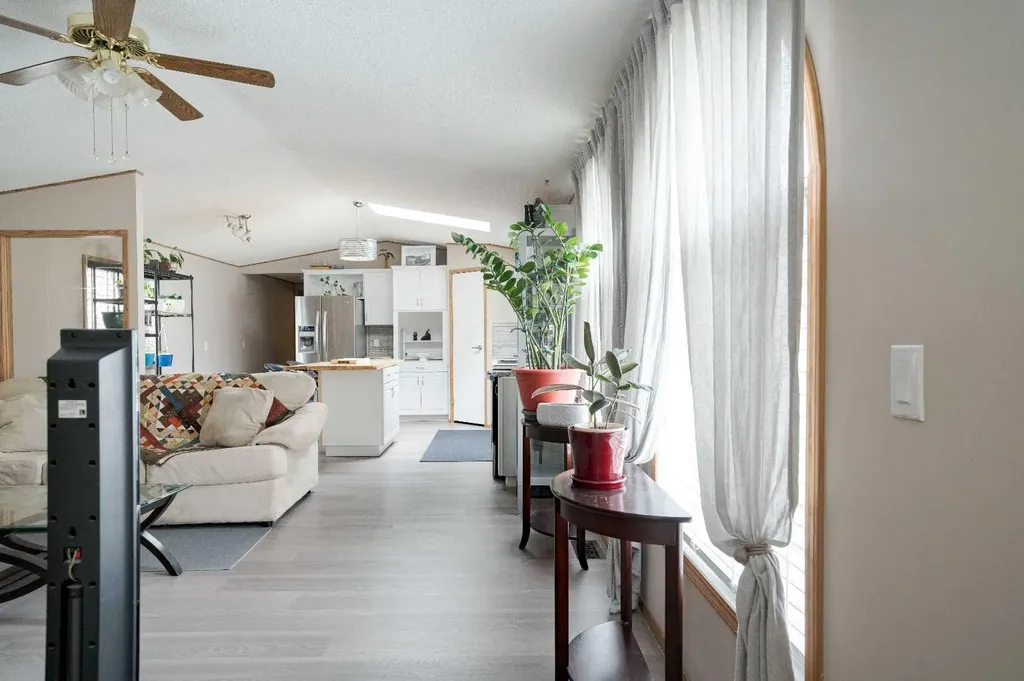 107 Cree Lane Fort Mcmurray AB T9K1Y5