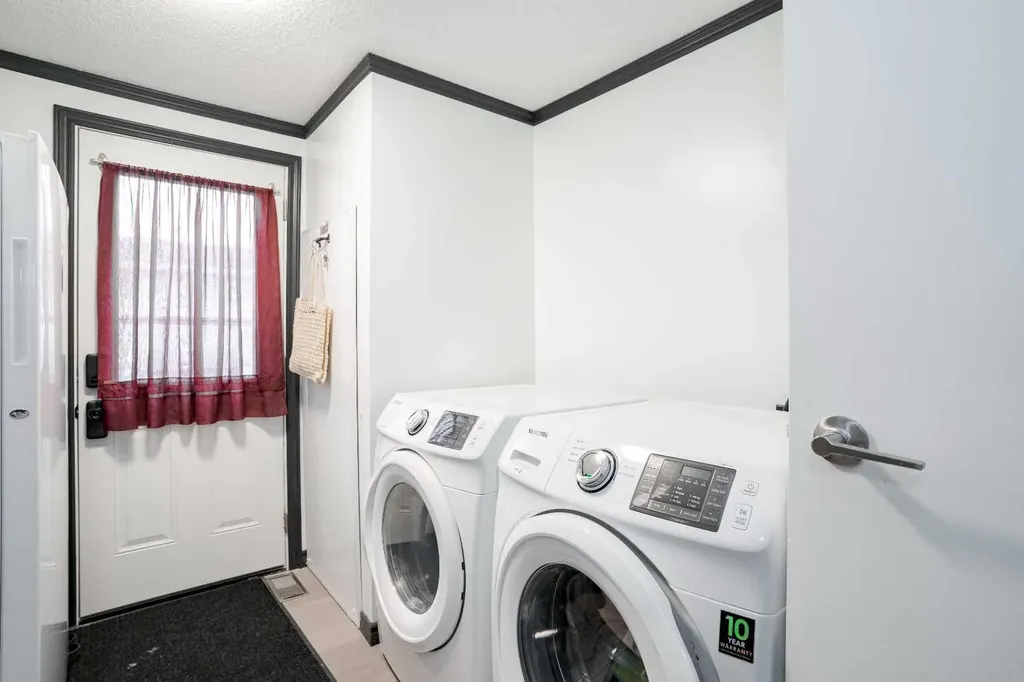 107 Cree Lane Fort Mcmurray AB T9K1Y5