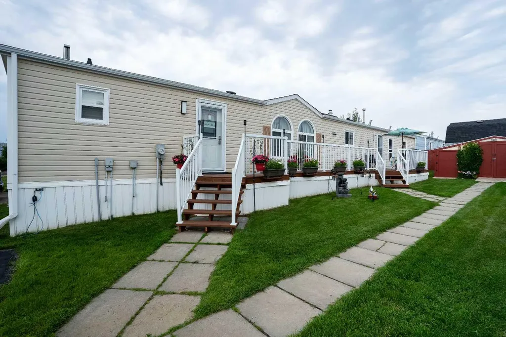 107 Cree Lane Fort Mcmurray AB T9K1Y5