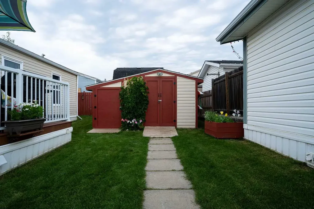 107 Cree Lane Fort Mcmurray AB T9K1Y5
