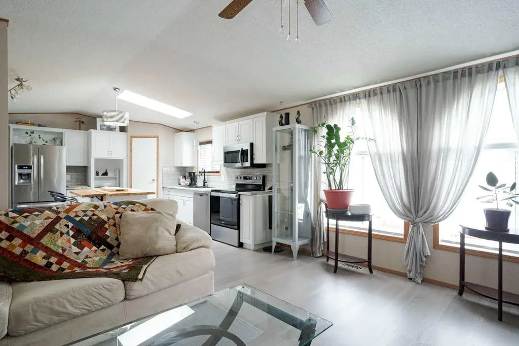 107 Cree Lane Fort Mcmurray AB T9K1Y5