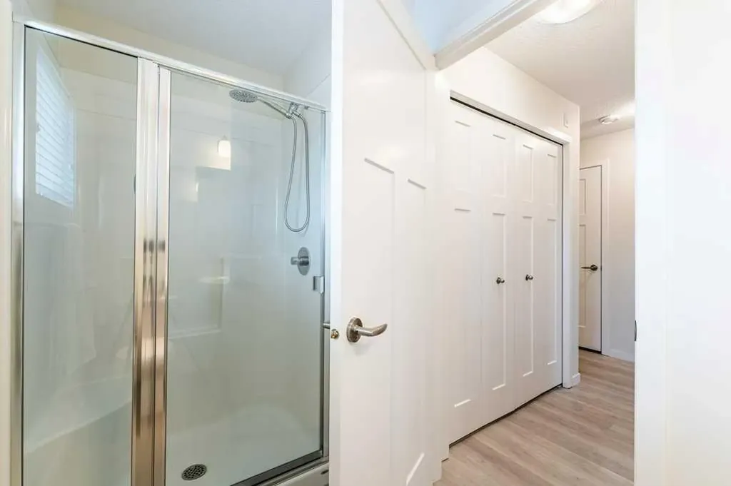 157 South Point Court SW Airdrie AB T4B 0X2
