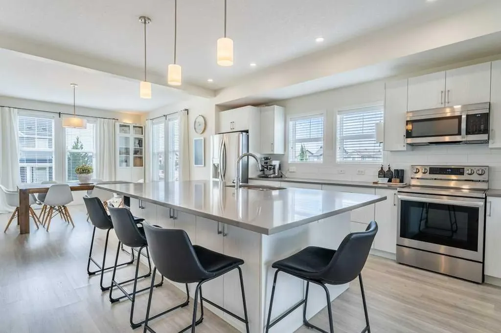 157 South Point Court SW Airdrie AB T4B 0X2