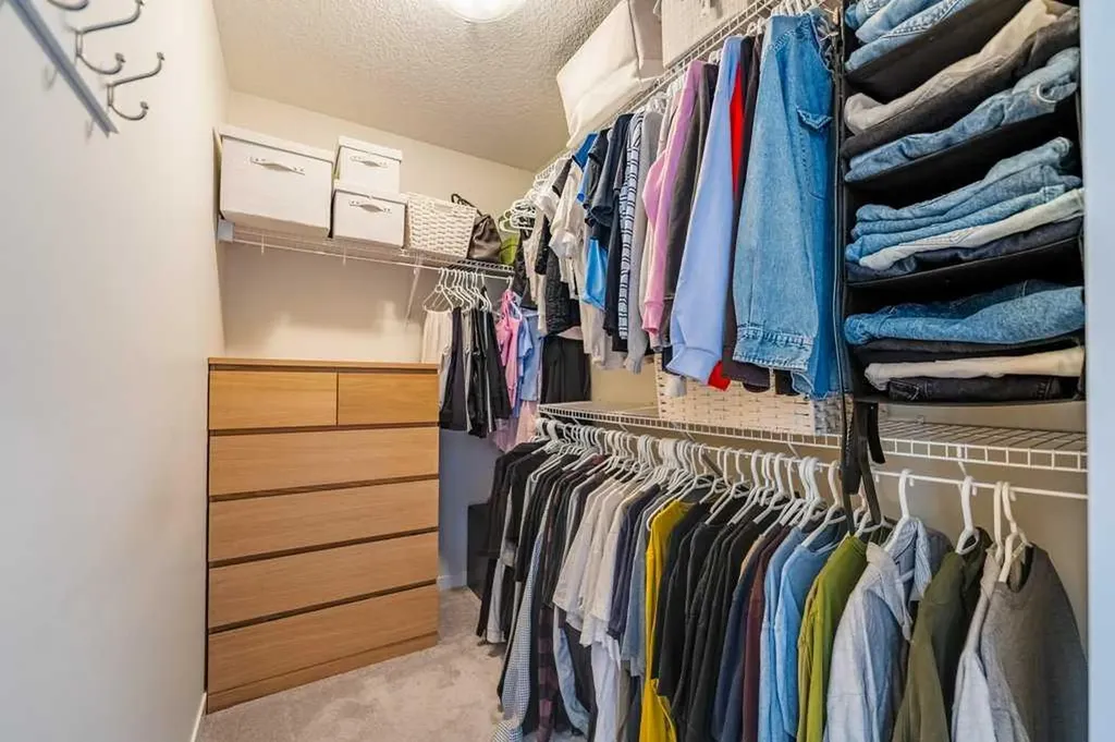 157 South Point Court SW Airdrie AB T4B 0X2