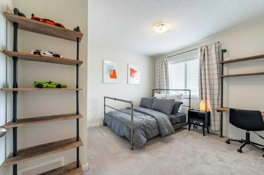 157 South Point Court SW Airdrie AB T4B 0X2