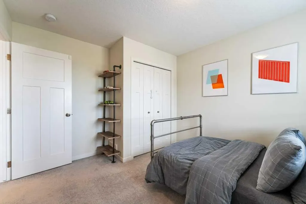 157 South Point Court SW Airdrie AB T4B 0X2