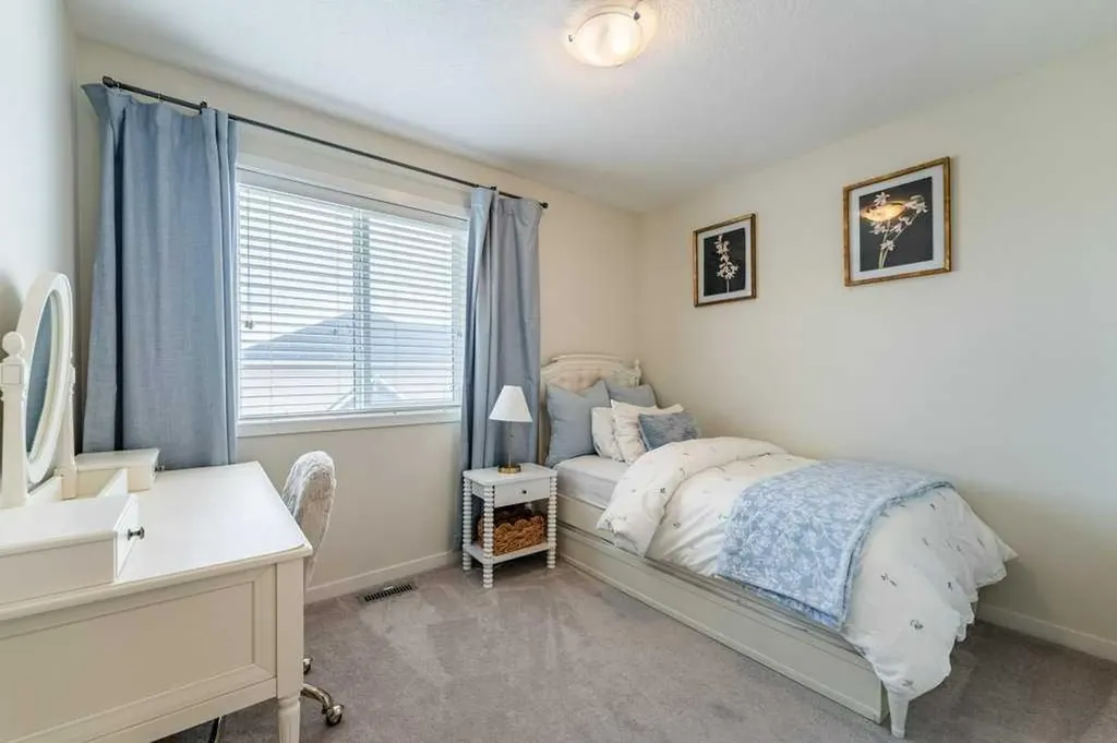 157 South Point Court SW Airdrie AB T4B 0X2