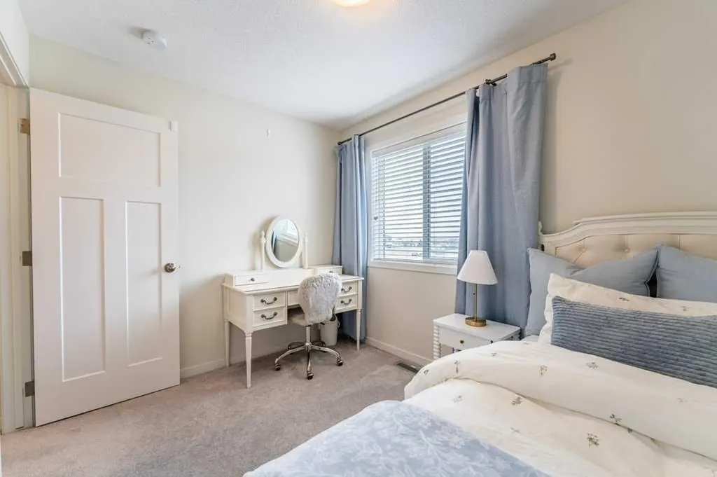 157 South Point Court SW Airdrie AB T4B 0X2
