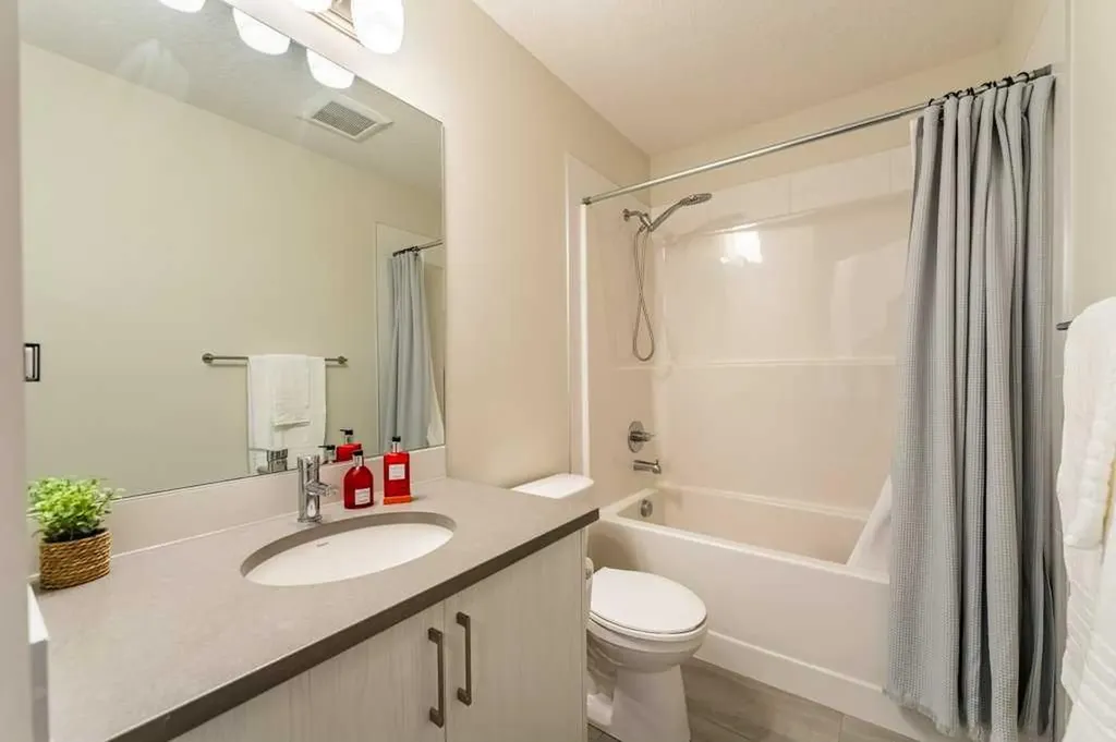 157 South Point Court SW Airdrie AB T4B 0X2