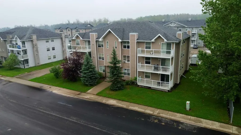 501 3 Street Fox Creek AB T0H 1P0