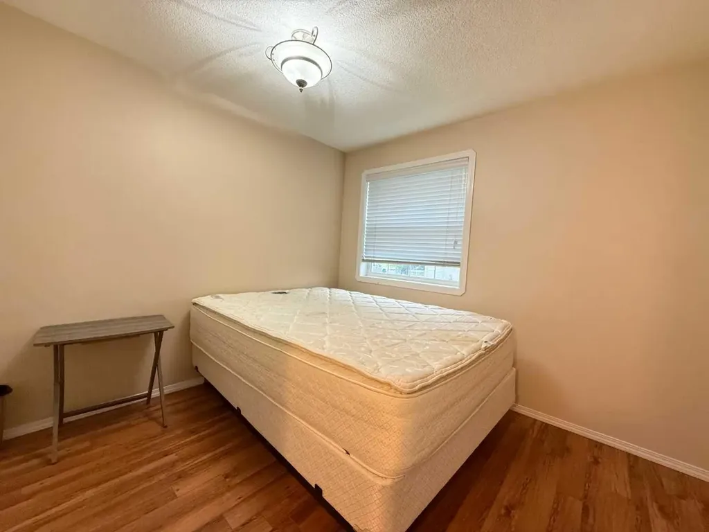 501 3 Street Fox Creek AB T0H 1P0