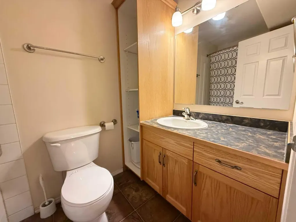 501 3 Street Fox Creek AB T0H 1P0
