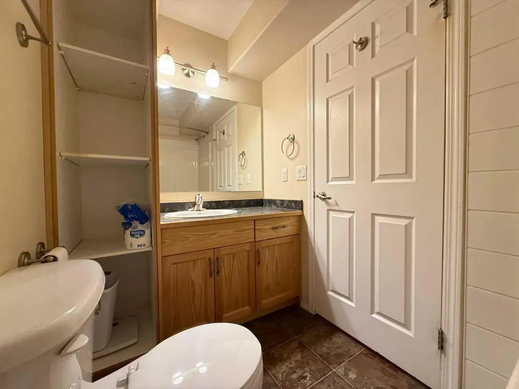 501 3 Street Fox Creek AB T0H 1P0