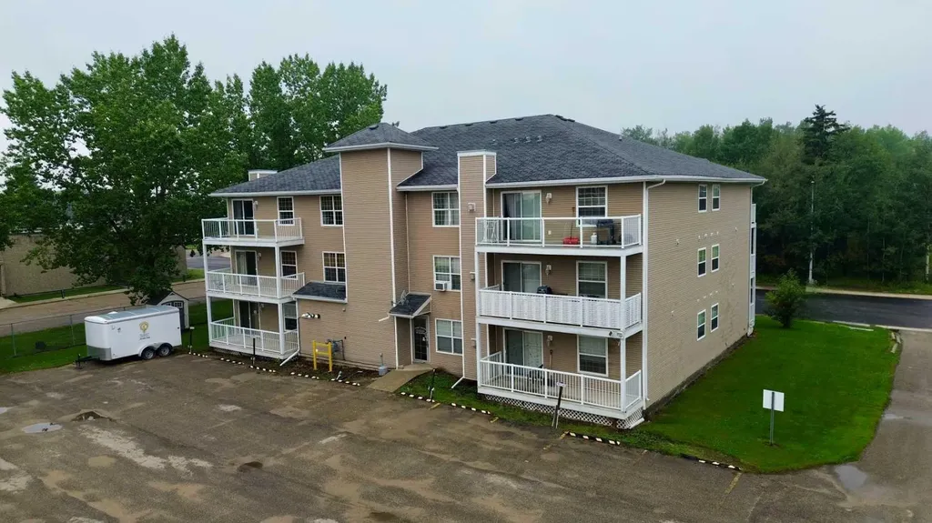 501 3 Street Fox Creek AB T0H 1P0