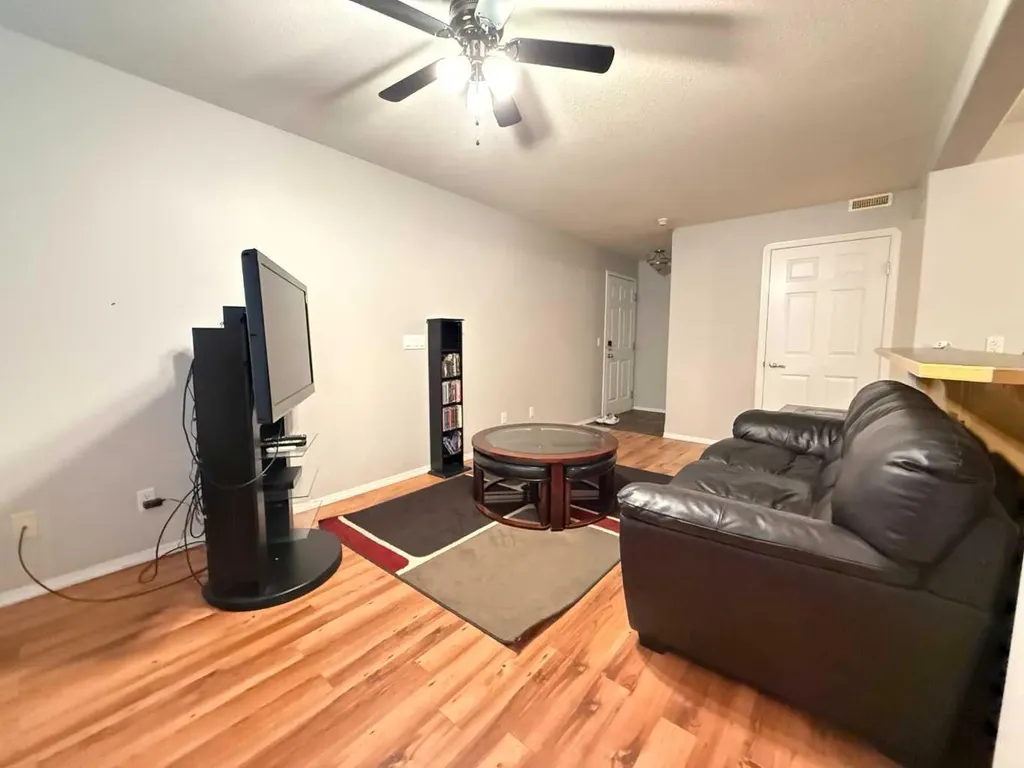 501 3 Street Fox Creek AB T0H 1P0