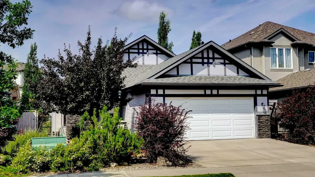 195 Cimarron Drive E Okotoks AB T1S 0A7