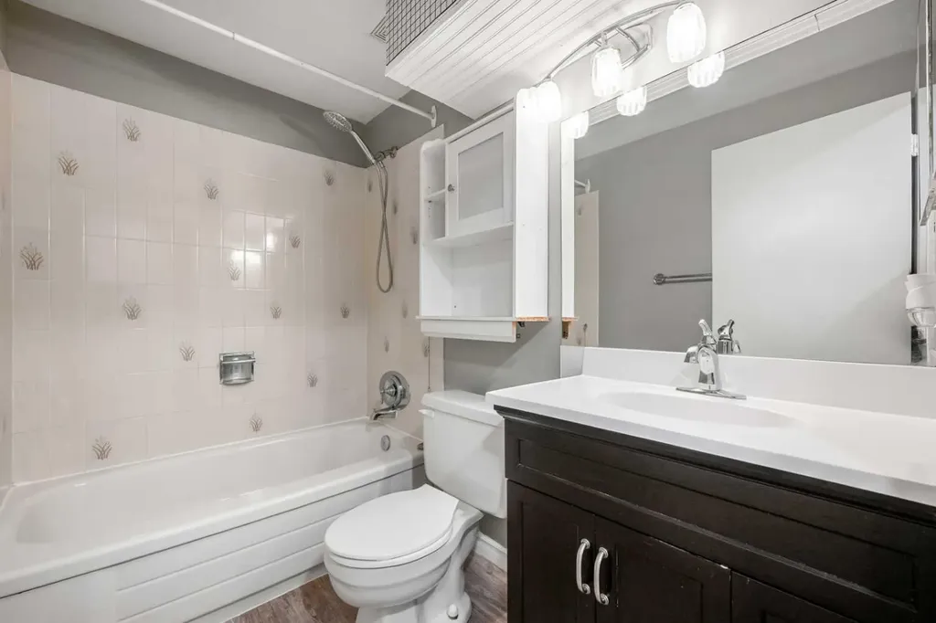 125 Carr Place Okotoks AB T1S 1E2