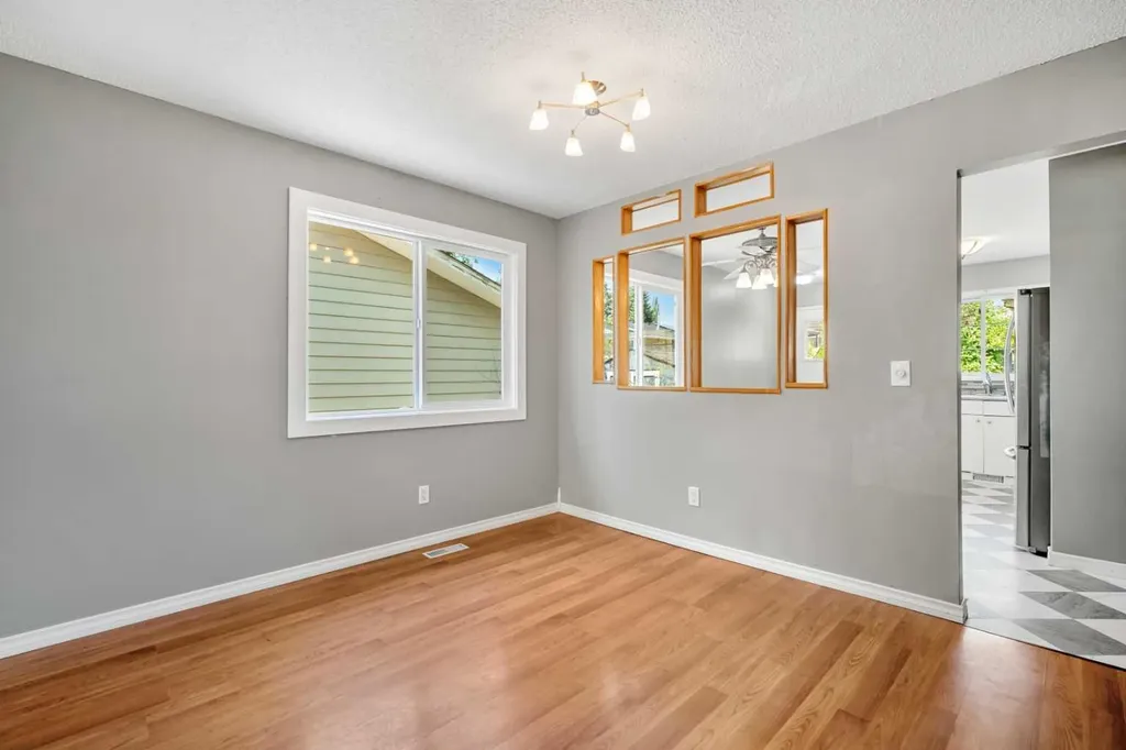 125 Carr Place Okotoks AB T1S 1E2