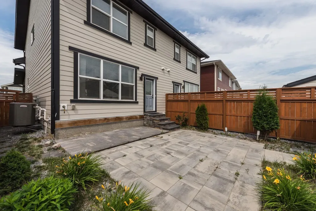 967 Mahogany Boulevard SE Calgary AB T3M 2W7