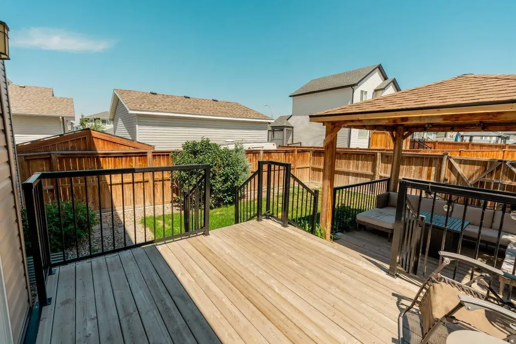 159 Pacific Landing W Lethbridge AB T1J 5N2