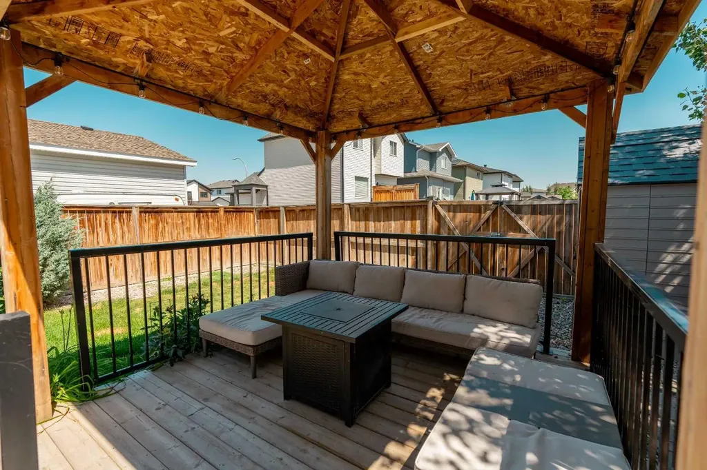 159 Pacific Landing W Lethbridge AB T1J 5N2
