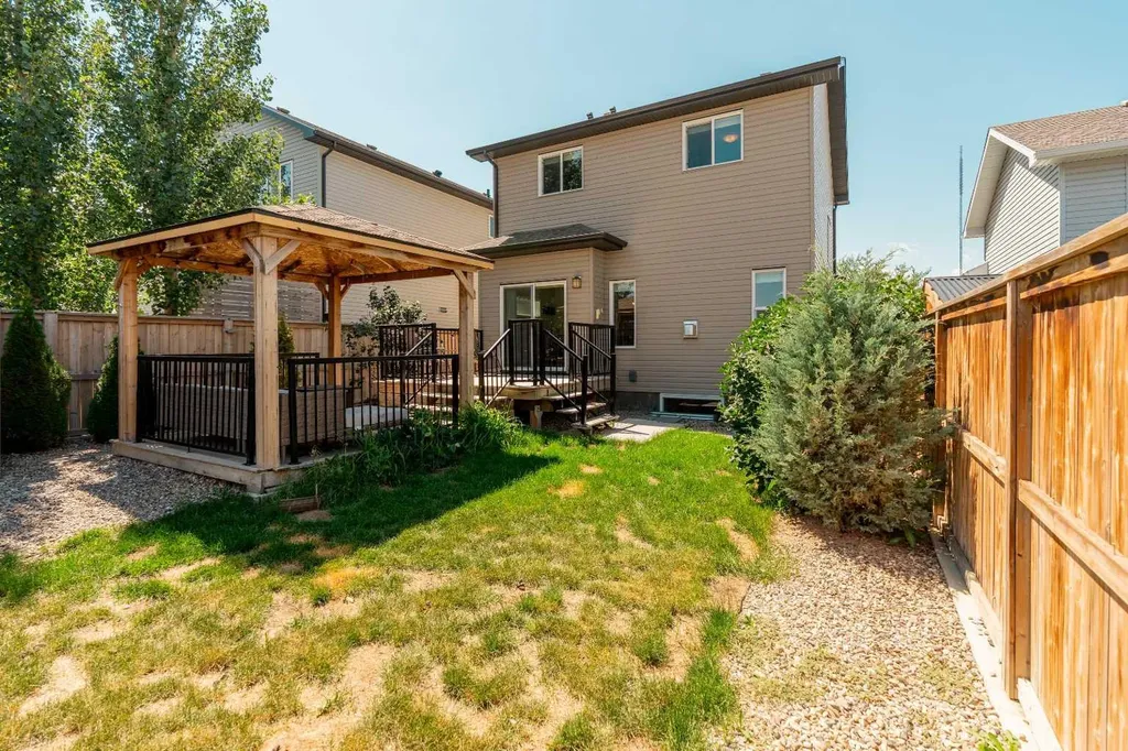 159 Pacific Landing W Lethbridge AB T1J 5N2