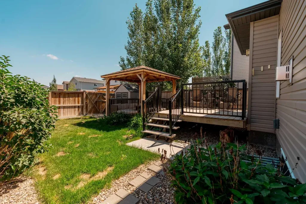 159 Pacific Landing W Lethbridge AB T1J 5N2