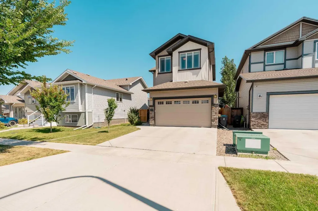 159 Pacific Landing W Lethbridge AB T1J 5N2