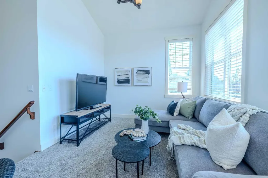 1835 Evergreen Drive SW Calgary AB T2Y5B1