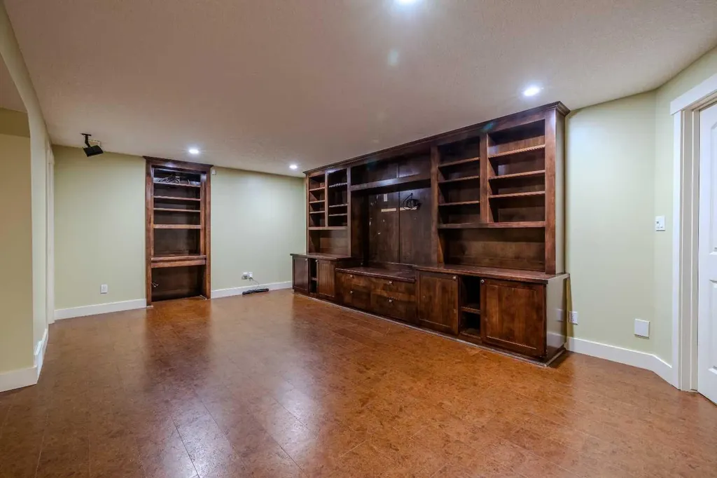 1835 Evergreen Drive SW Calgary AB T2Y5B1