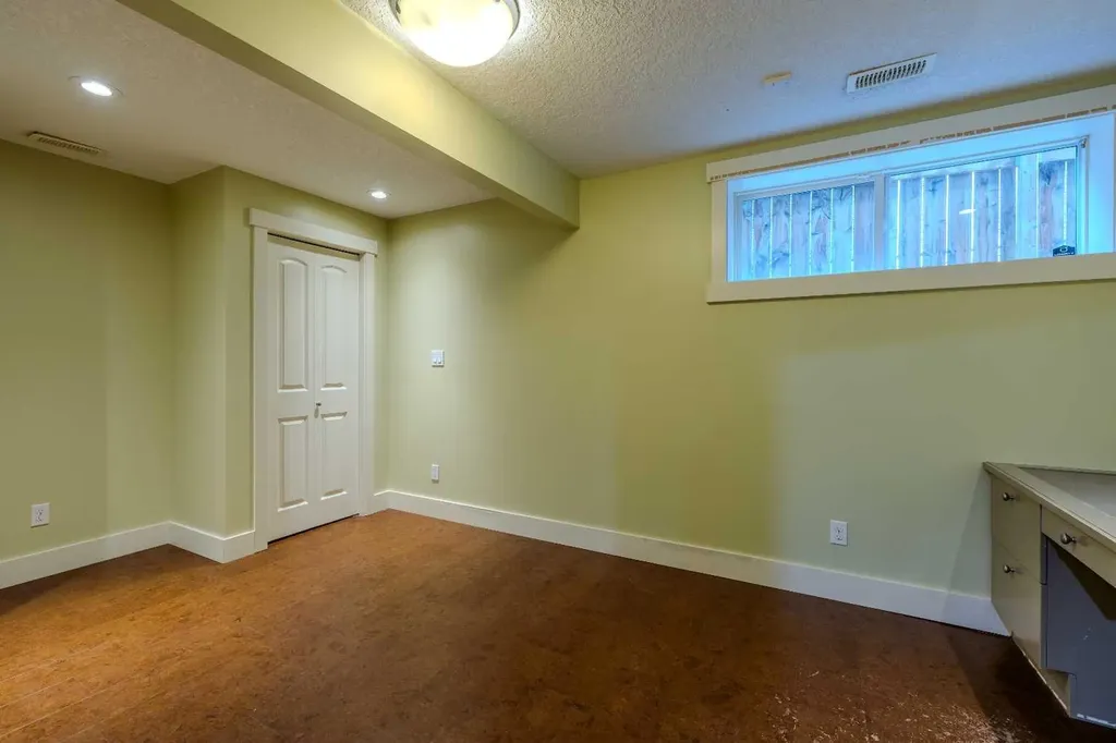 1835 Evergreen Drive SW Calgary AB T2Y5B1