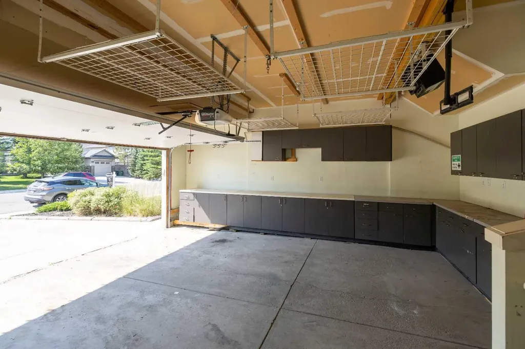 1835 Evergreen Drive SW Calgary AB T2Y5B1