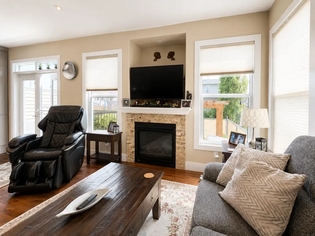 5905 71 Avenue Rocky Mountain House AB T4T0A6