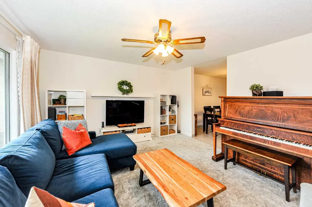 6314 44a Avenue Camrose AB T4V 0B4
